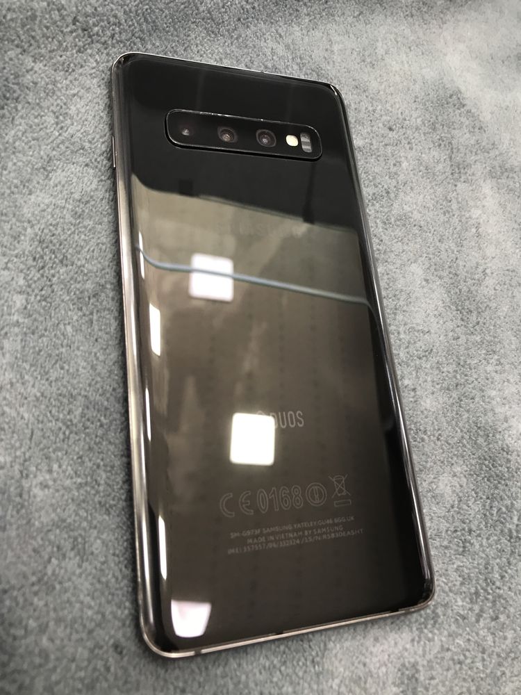 Продаётся Samsung S10 (Vetnam)