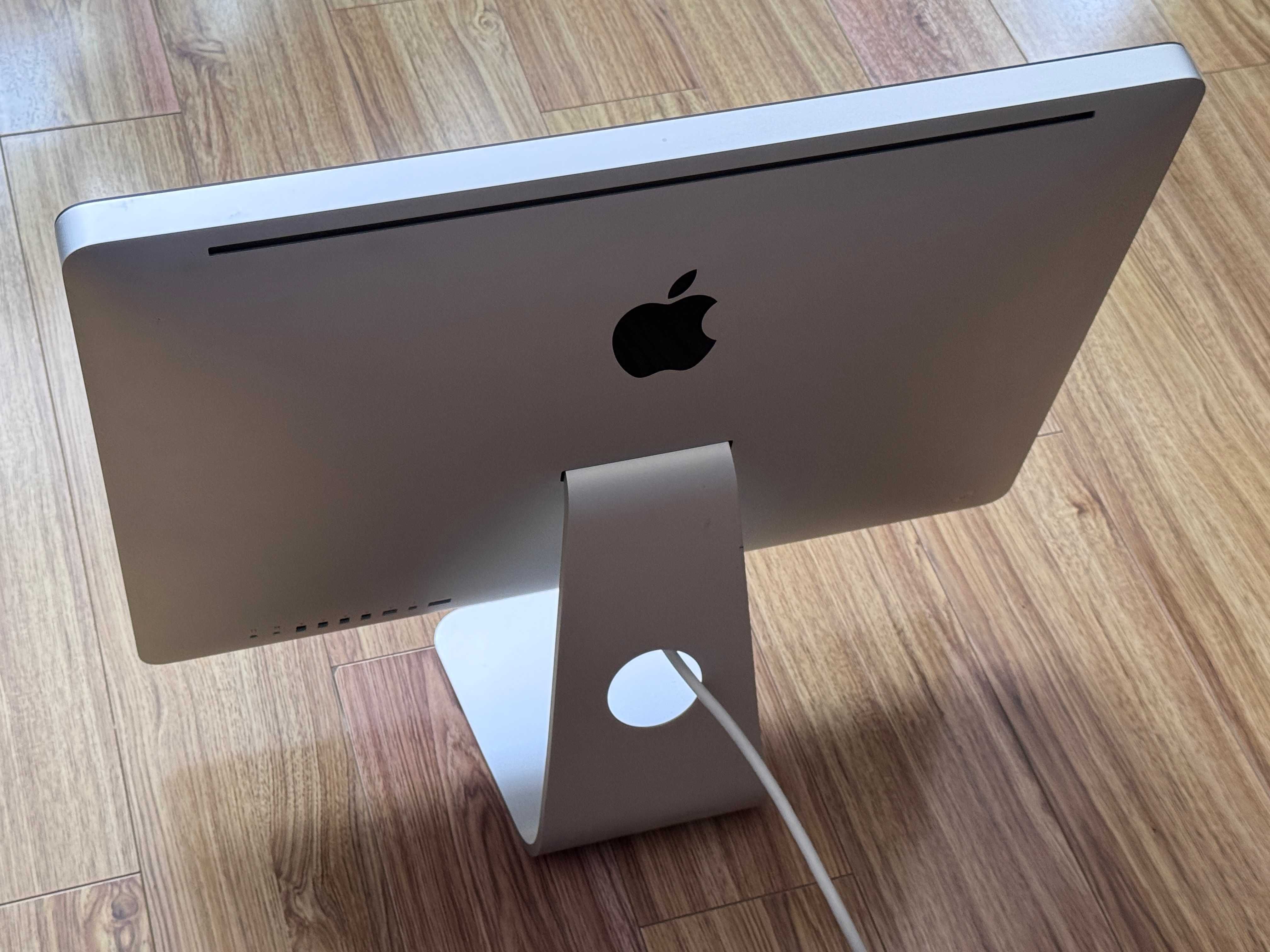 Apple iMac 21.5`Core i5/8GB RAM/500GB HDD/AMD Radeon HD 6750M