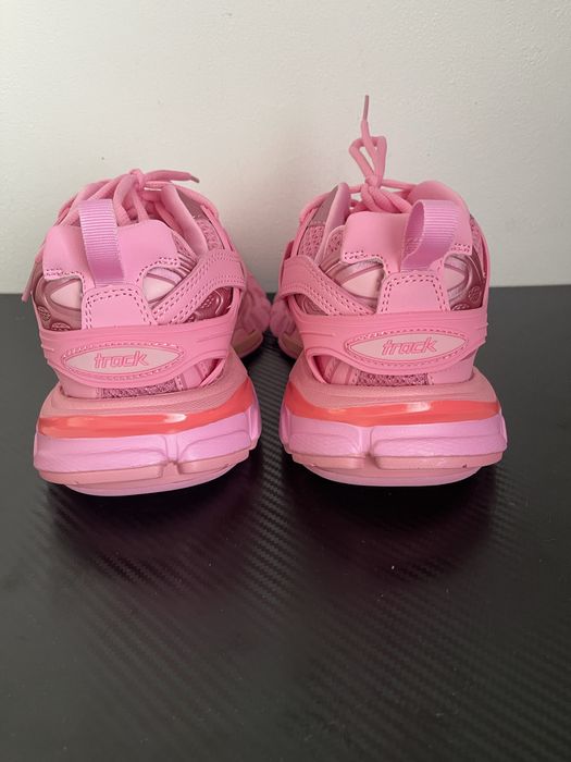 balenciaga track