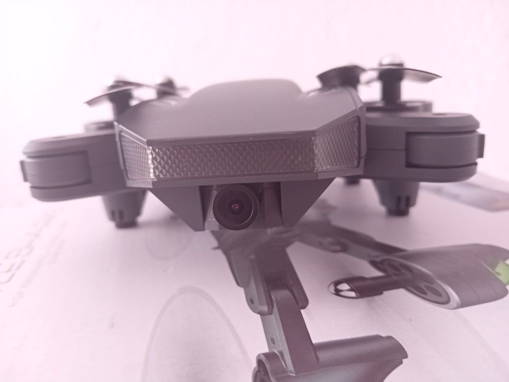 Дрон с камера VISUO Battle Sharks XS816