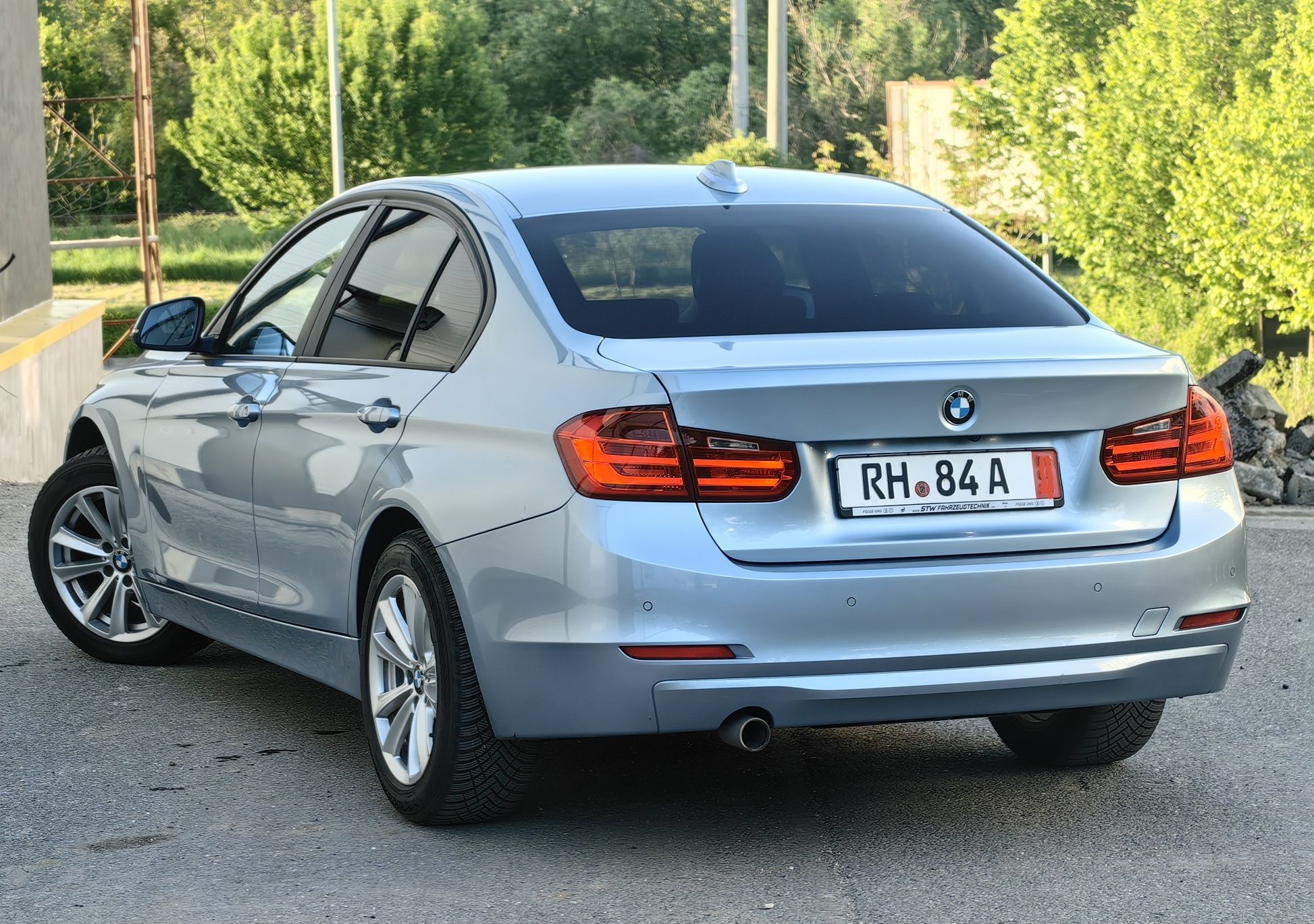 Bmw seria 3 f30 2.0l 184 cp/automat/bi-xenon/euro 5