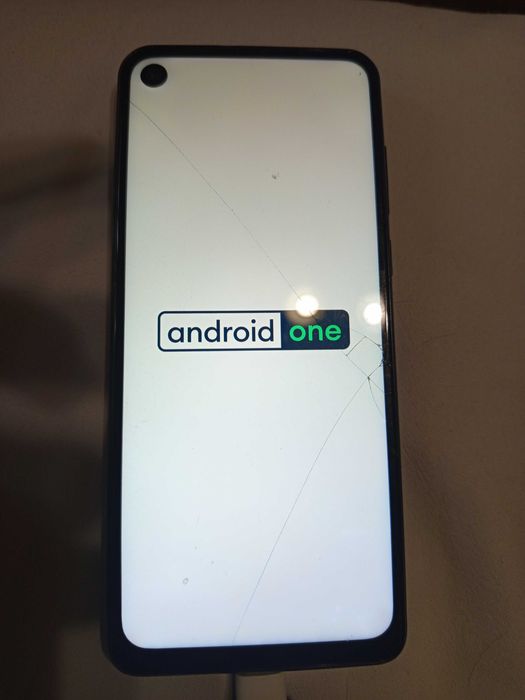 Моторола дисплея е спукан не пречи