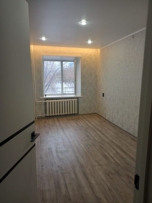 Квартира 2кмн,в центре!2 этаж!