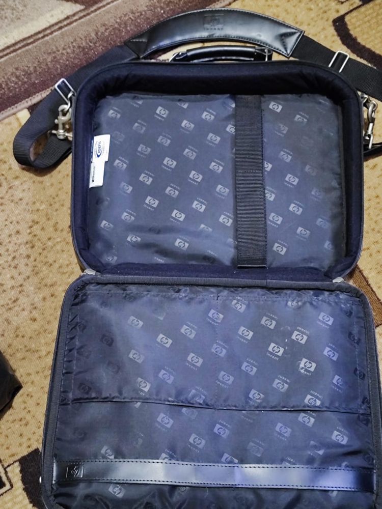 HP Pavilion G6 с фирменной сумкой в комплекте.