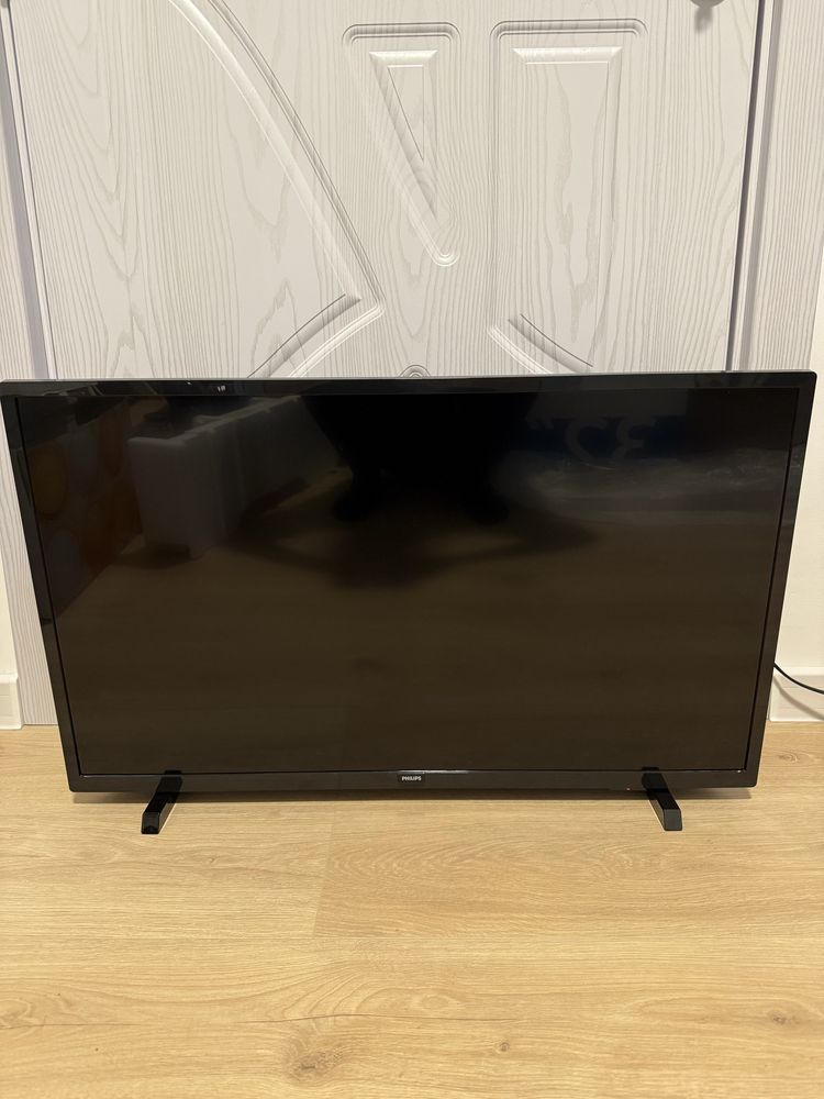 Телевизор Philips 32 инча Full HD LED смарт