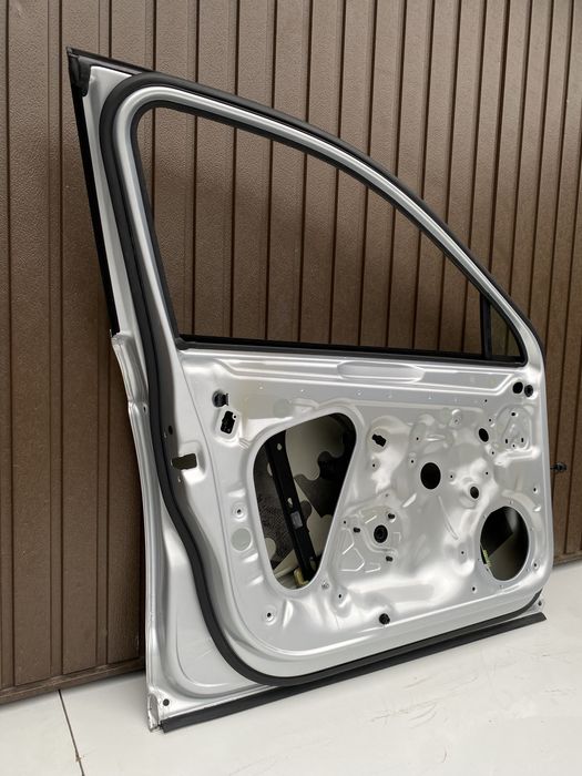 Usa st fata vw Passat B8 cod culoare LA7W 2015-2020