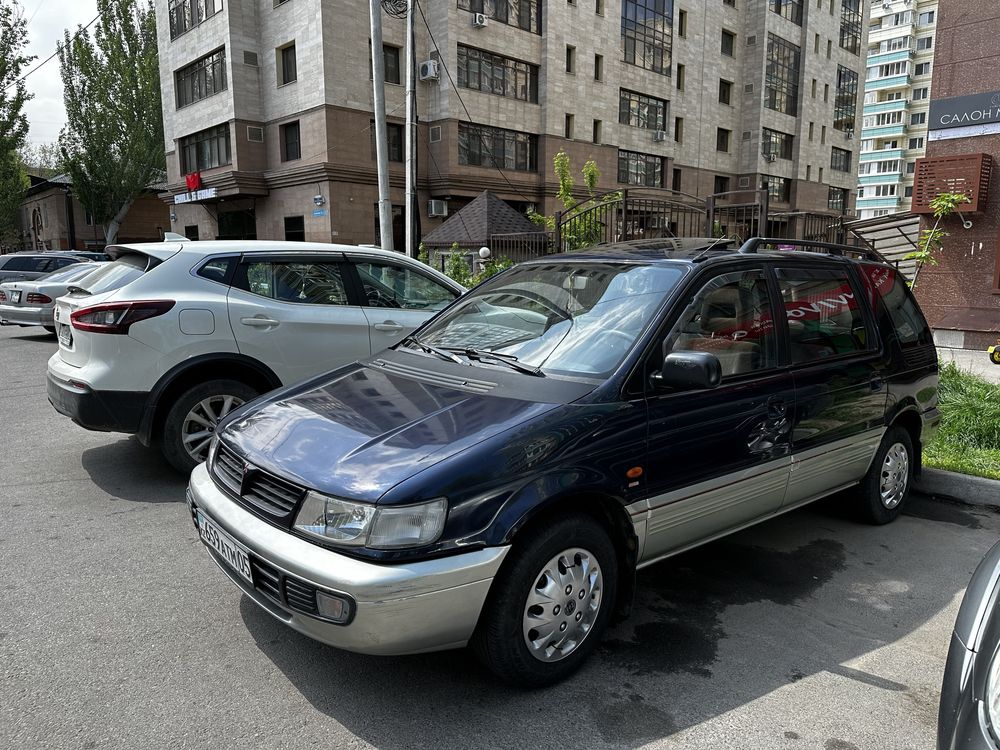 Mitsubishi Space Wagon (2.0 - 1996)