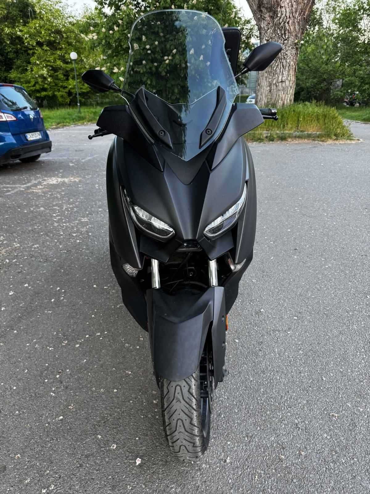 Yamaha X-max 400