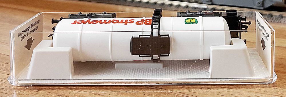 Вагон на Fleischmann 8484 - N - DC - DB - втора ръка /като нов/