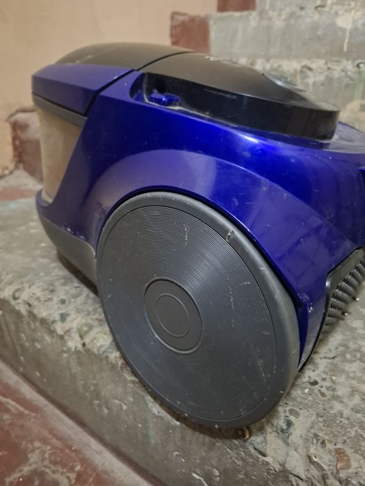 Продам пылесос LG