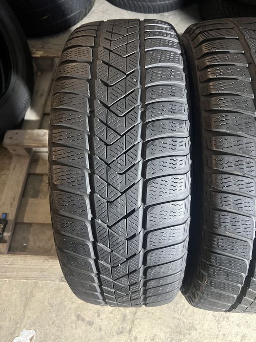 2 anvelope de iarna 205/55/16 pirelli runflat!