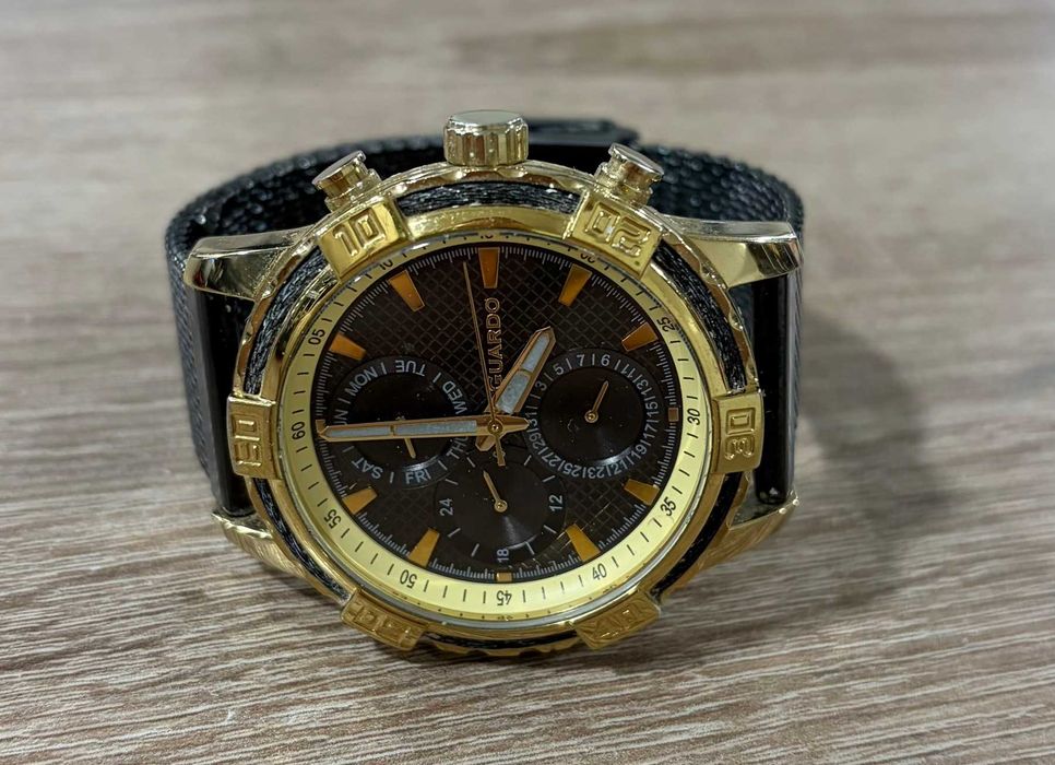 Продавам Часовник Guardo B01352D