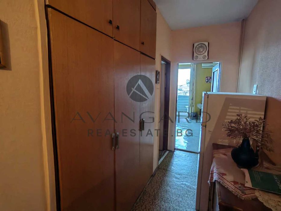 Продава се Тристаен апартамент в Пловдив, Кършияка - 115 кв.м за 1174 €/кв.м - Снимка #8
