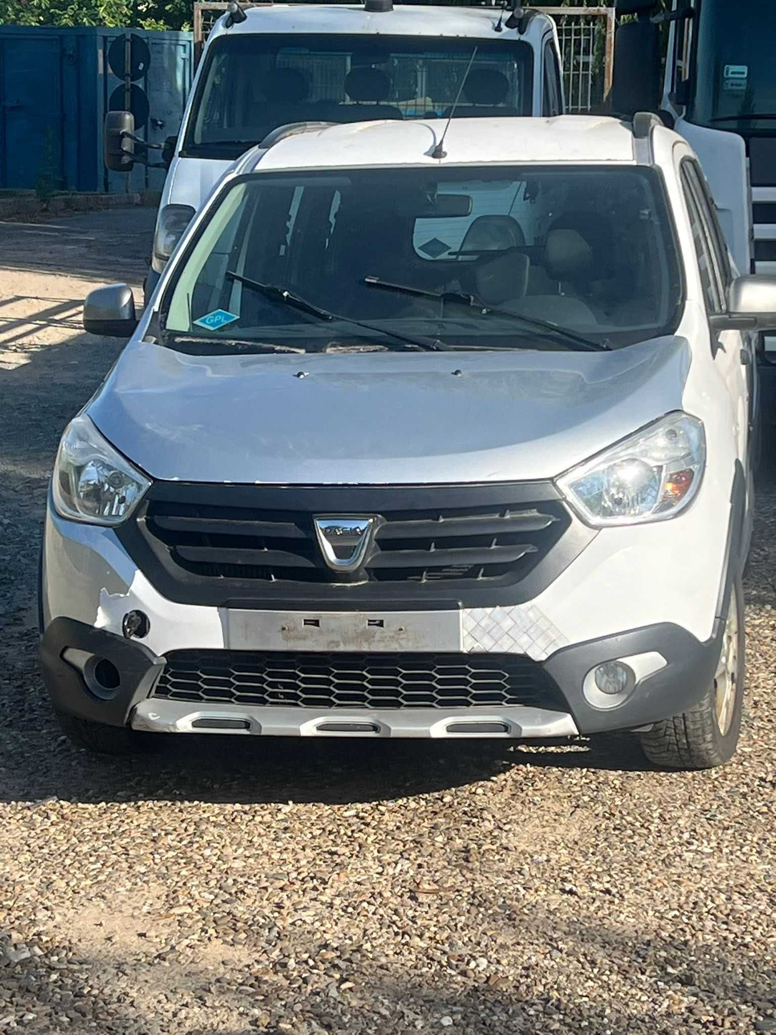 Dezmembrez Dacia Lodgy 2015 1.2 tci  stepway