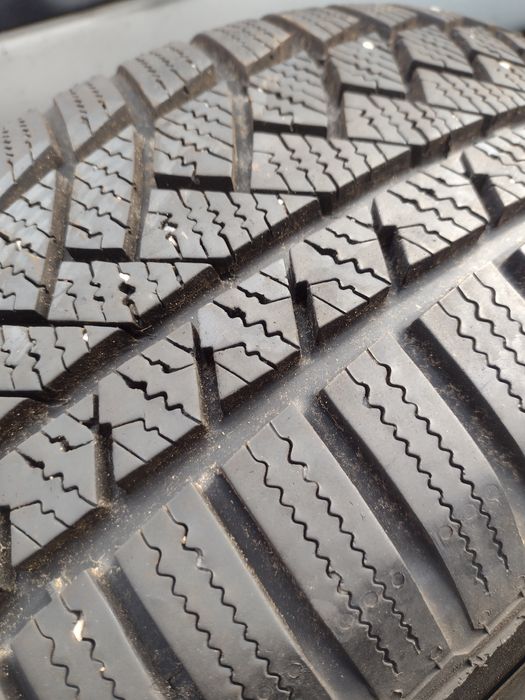 Перфектни 2бр.205/60/16 Continental WC dot3517