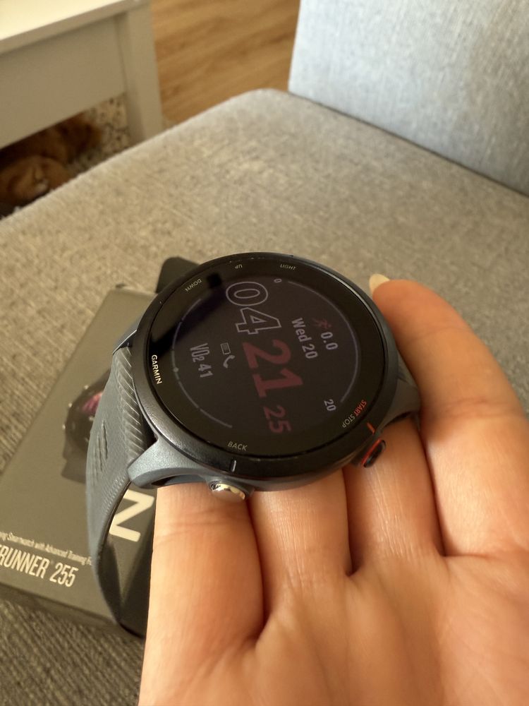Часовник Garmin Forerunner 255 - като нов