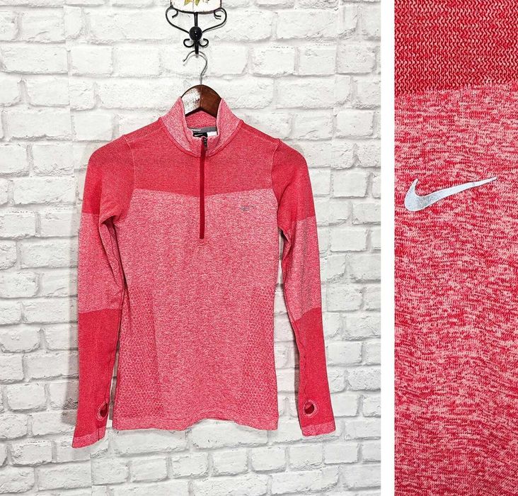 NIKE Оригинална дамска фланелка за фитнес / тичане размер S