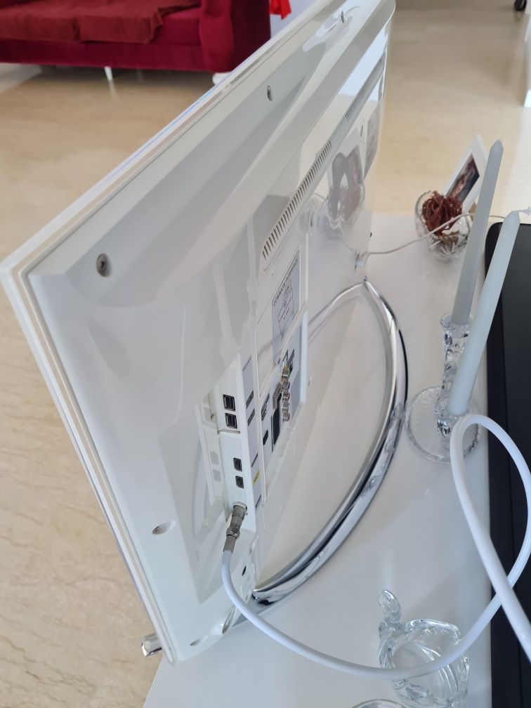 Tv smart Samsung 80 cm Alb !