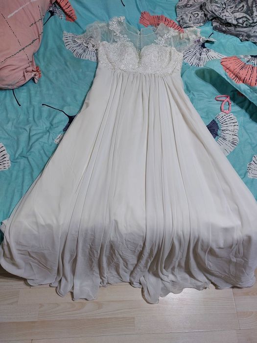 Rochie mireasa noua