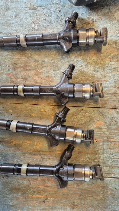 Дюзи Denso за Тойота Корола,Авенсис, РАВ4 2.0 D-4D 116КС