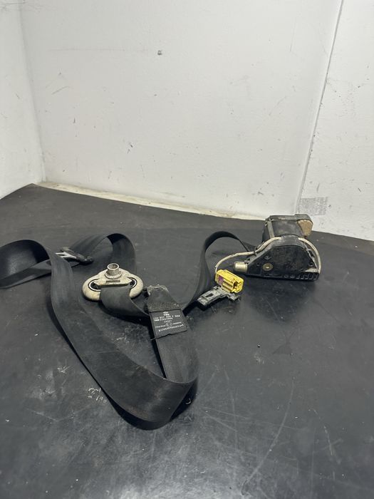 Centura siguranta dreapta fata volkswagen Vw T5 Transporter