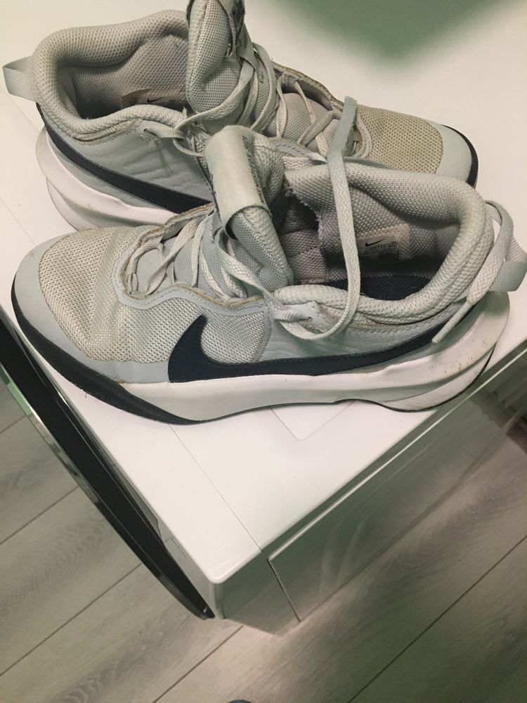 Papuci sport Nike, mărime 35,5