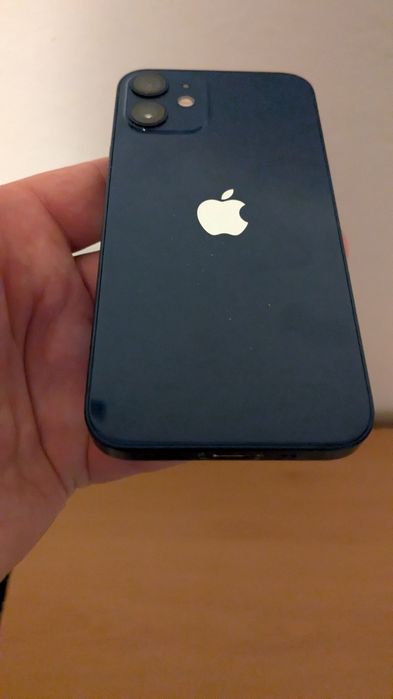 продавам iphone 12 mini