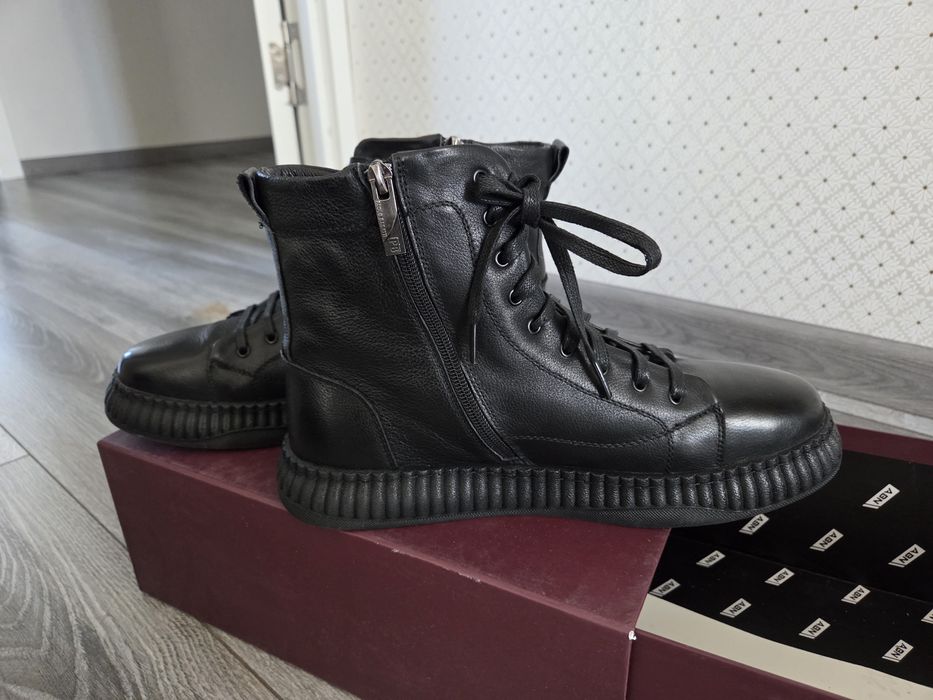 Мужские, кожаные, с натуральный мехом сапоги