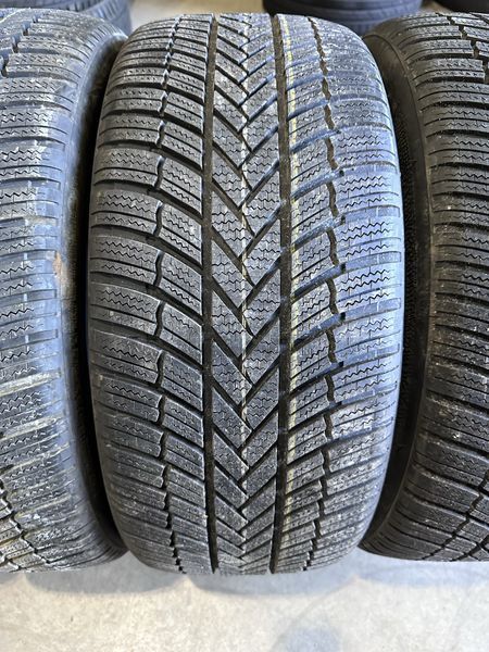 235/40/19 BRIDGESTONE 4бр