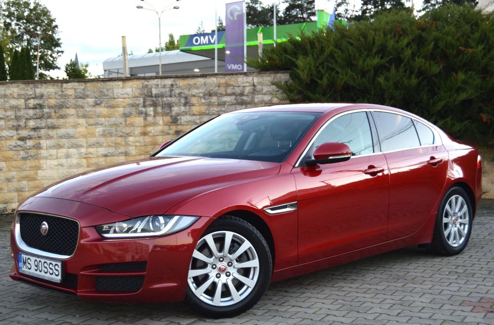 Jaguar XE Automata Piele Scaune Incalzite Cauciuri Mischelin iarna si vara