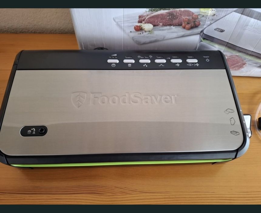 Уред за вакуумиране Foodsaver FFS005X-01, 28 см, 3 Скорости, Сребрист