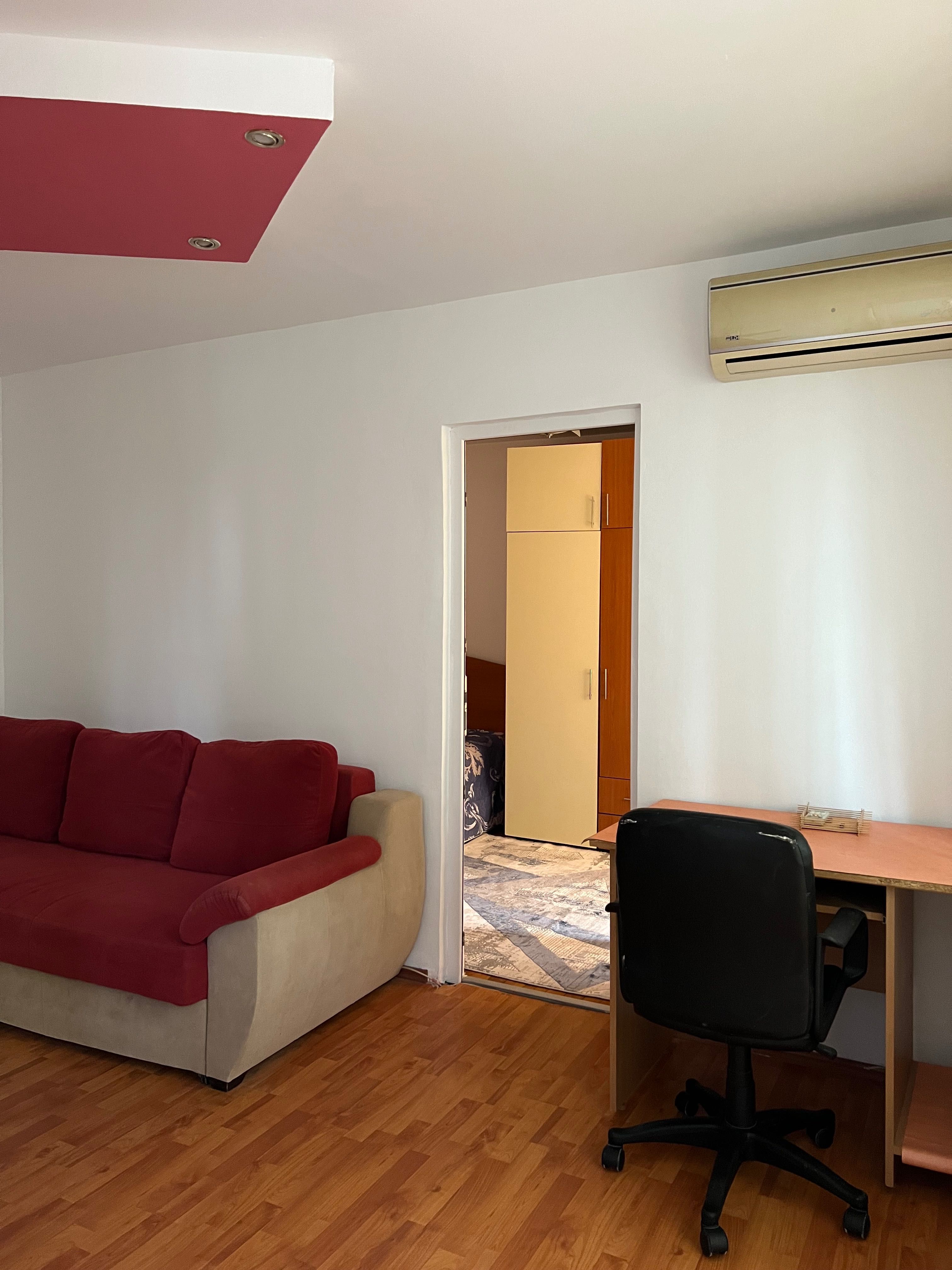 Apartament de închiriat cu 2 camere!