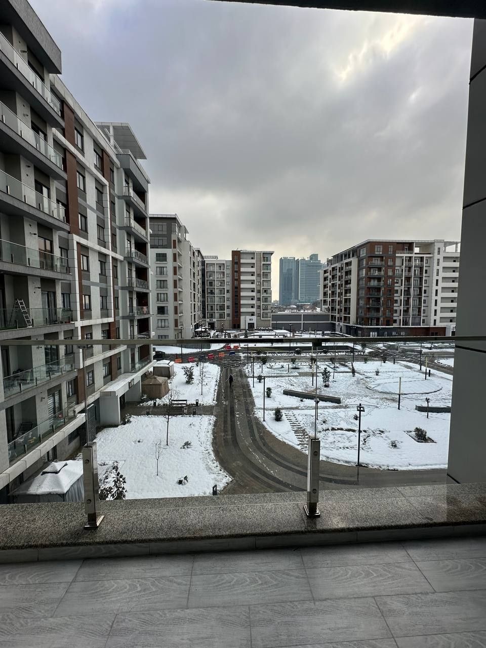 ПРОДАЁТСЯ КВАРТИРА 4/4/8 в ЖК Ташкент Сити
Gardens residence