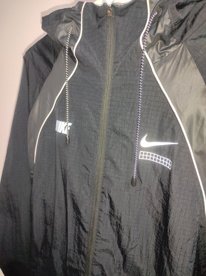 Мъжка ветровка Nike (Оригинал)