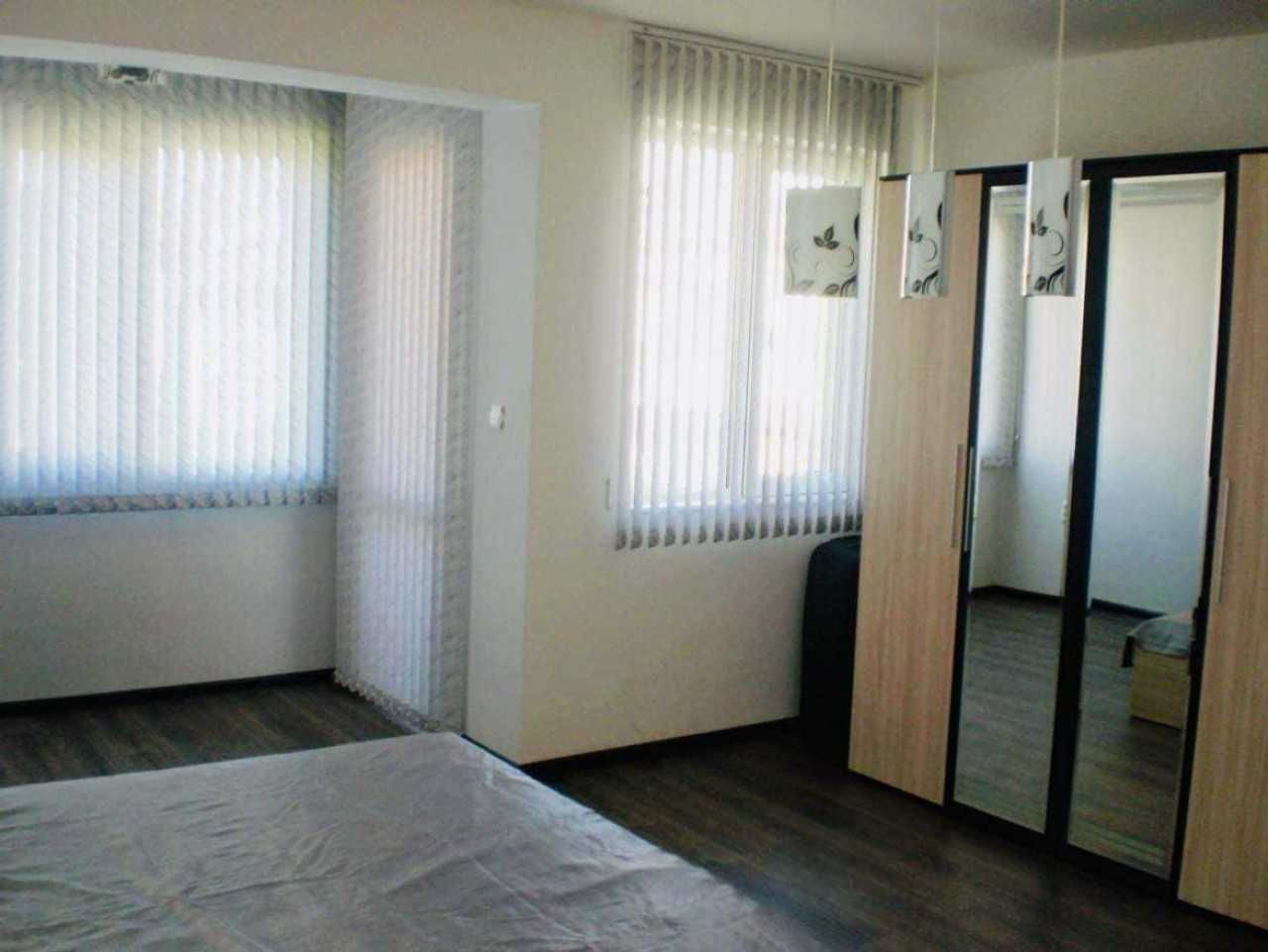 Дава се под наем Тристаен апартамент в Пловдив, Център - 100 кв.м за 420 € - Снимка #5