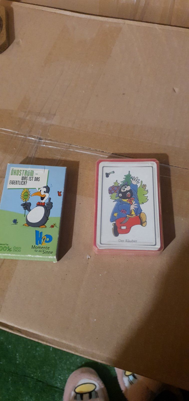 Два комплекта карти