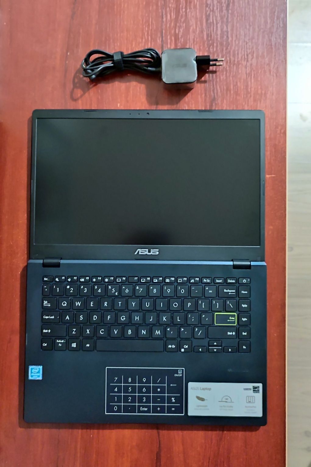 Laptop Asus E410MA nou