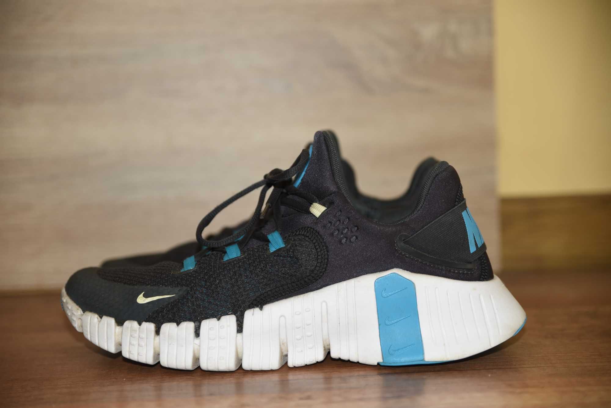 NIKE оригинални маратонки 44 номер