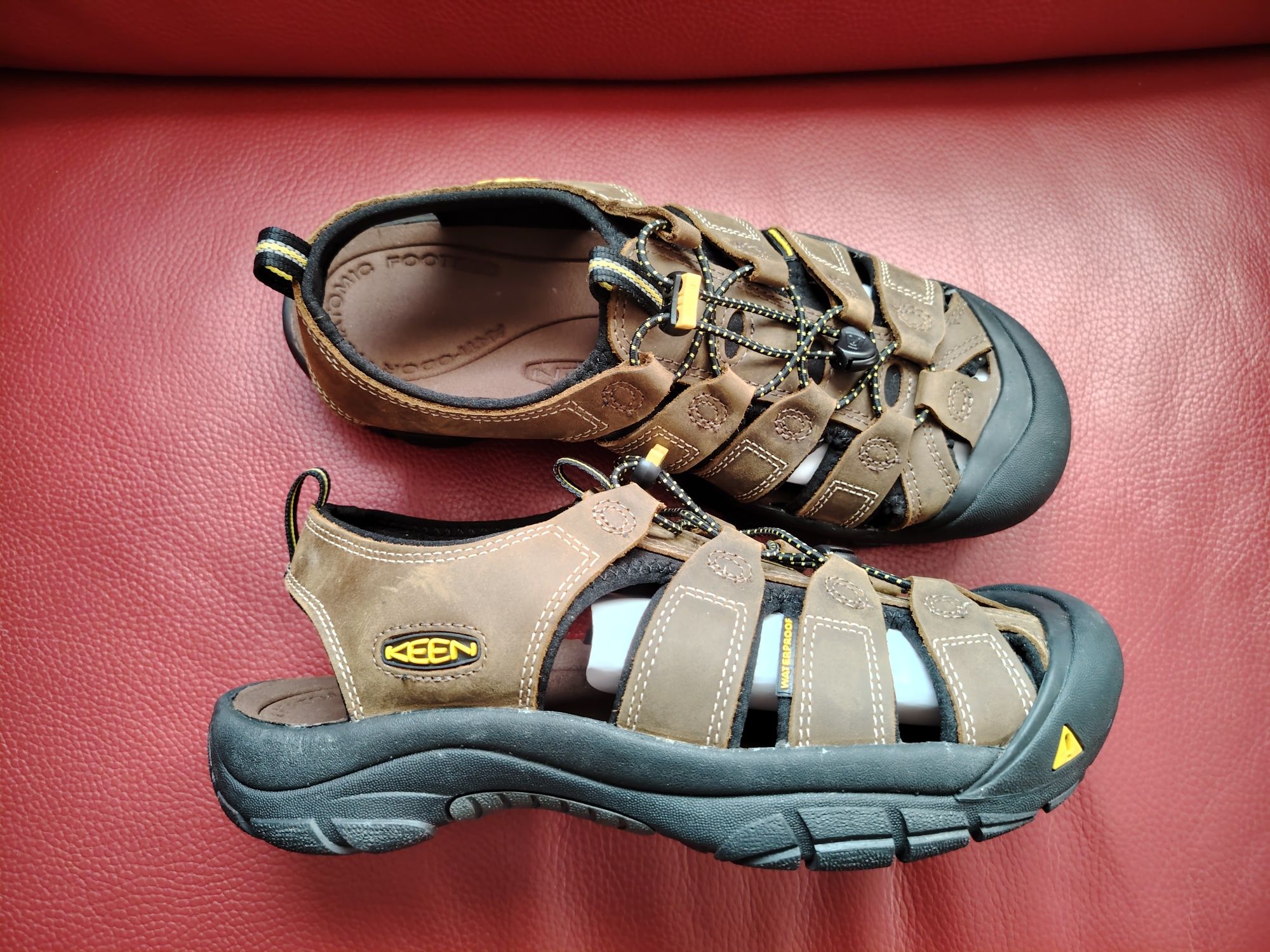 Sandale Keen Piele naturala 45, Noi