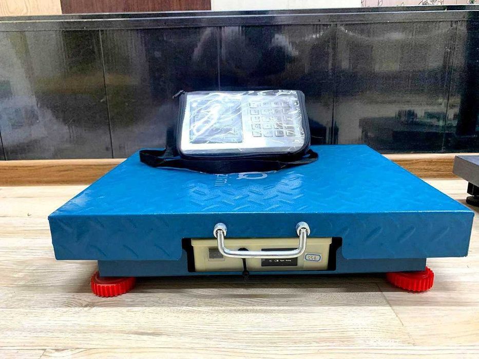 Весы электронный напольный 300кг