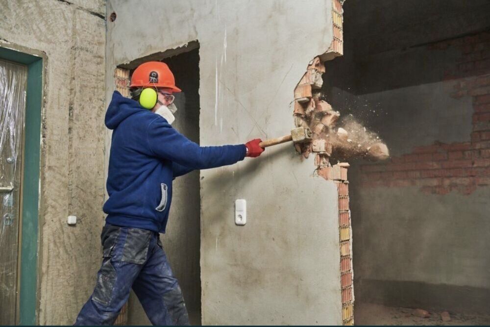 Демонтаж алмазный резка снос мусора демонтировать сложная работа