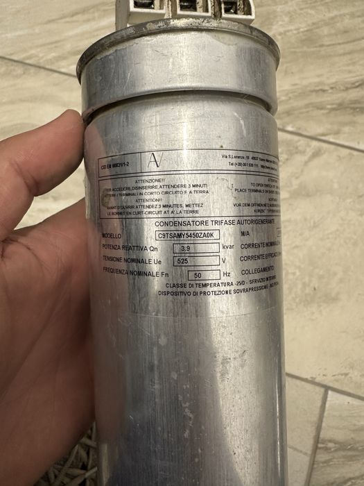 Condensatori/baterii compensare energie reactiva