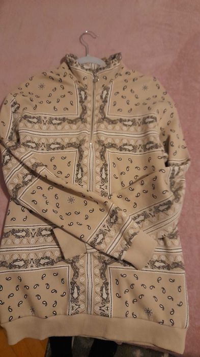 Hanorac Bershka, nou