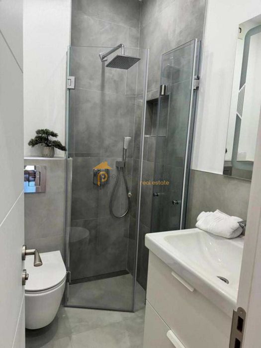 Дава се под наем Тристаен апартамент в Пловдив, Христо Смирненски - 100 кв.м за 950 € - Снимка #7