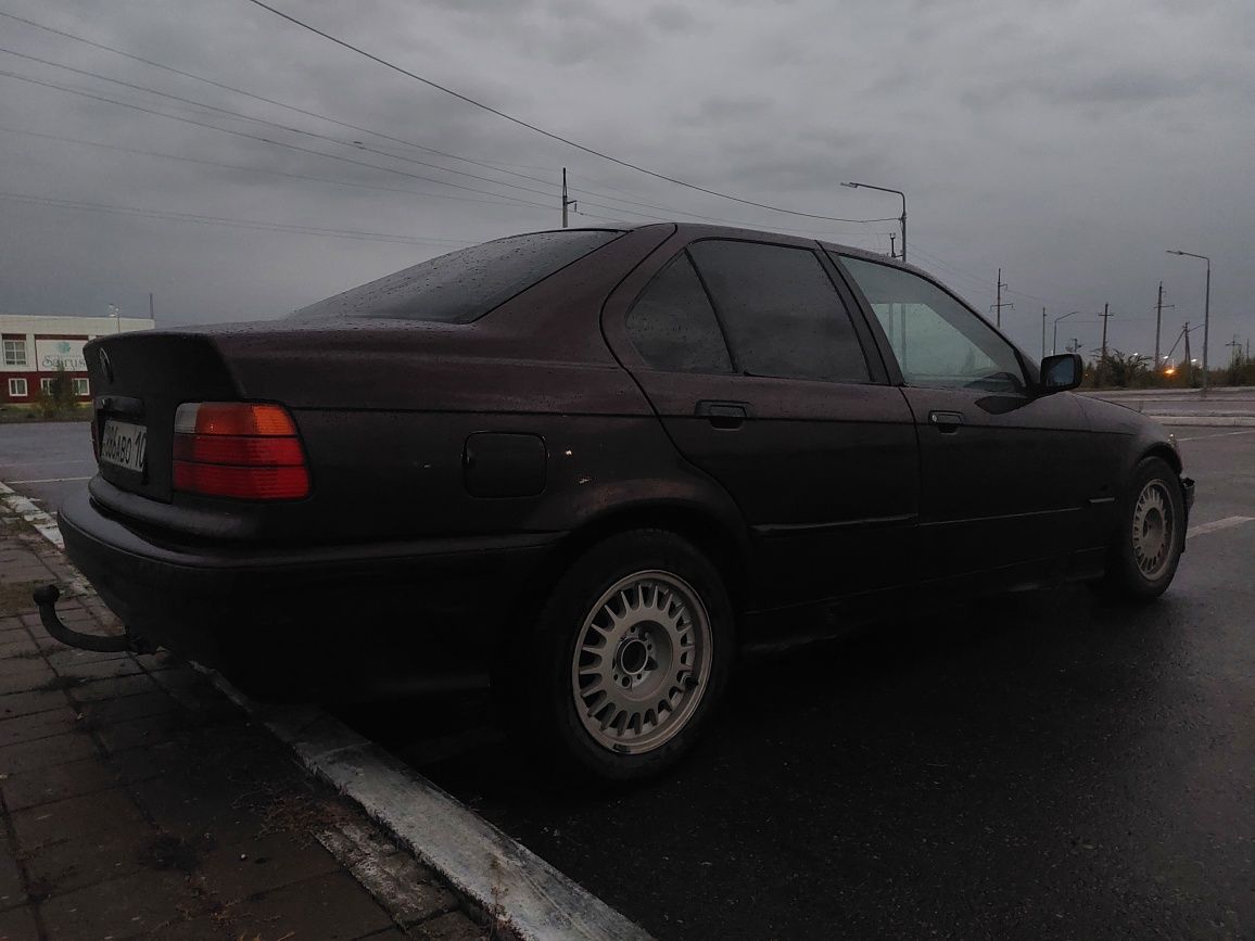 Продам BMW E36 318