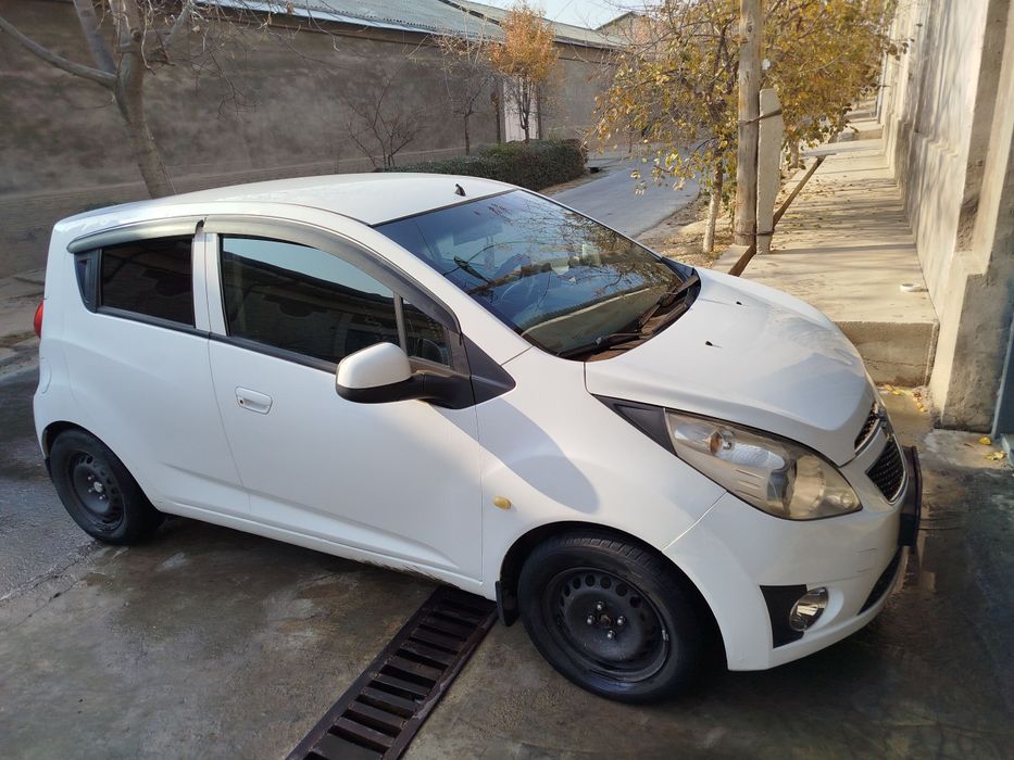 Spark 2010 yili 3 poz