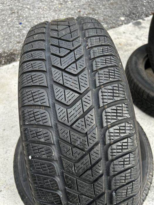 4бр Гуми зимни Pirelli 215/65R17