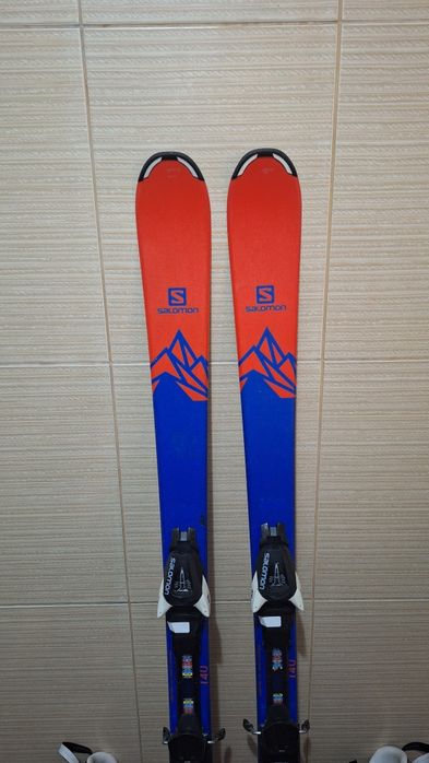Set schiuri 140cm salomon-clapari ,casca ski