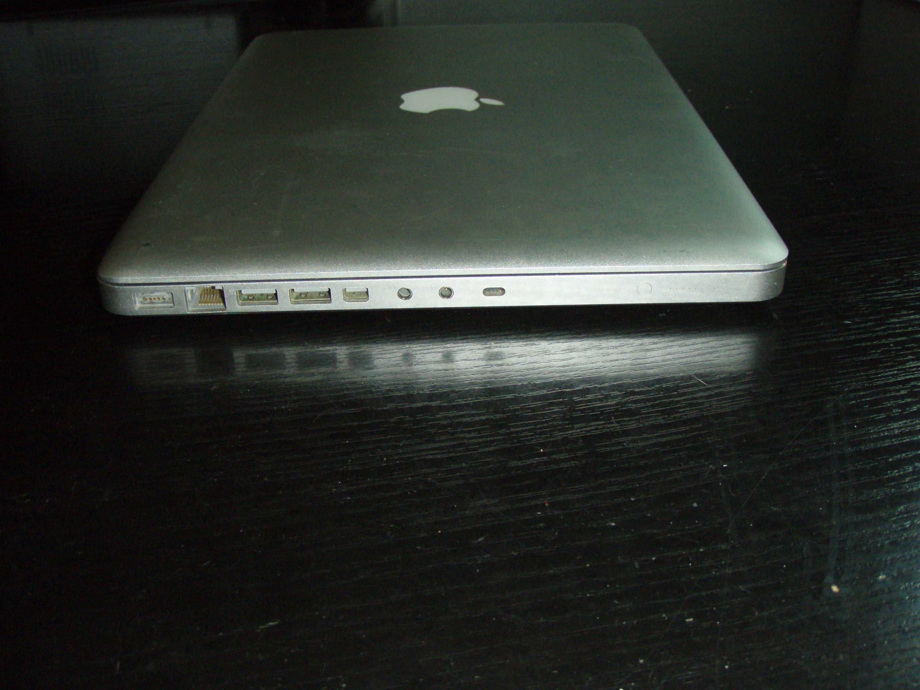 Macbook Pro 13'' Late 2008 Intel Core 2 Duo 2Ghz 250Gb RAM 2Gb