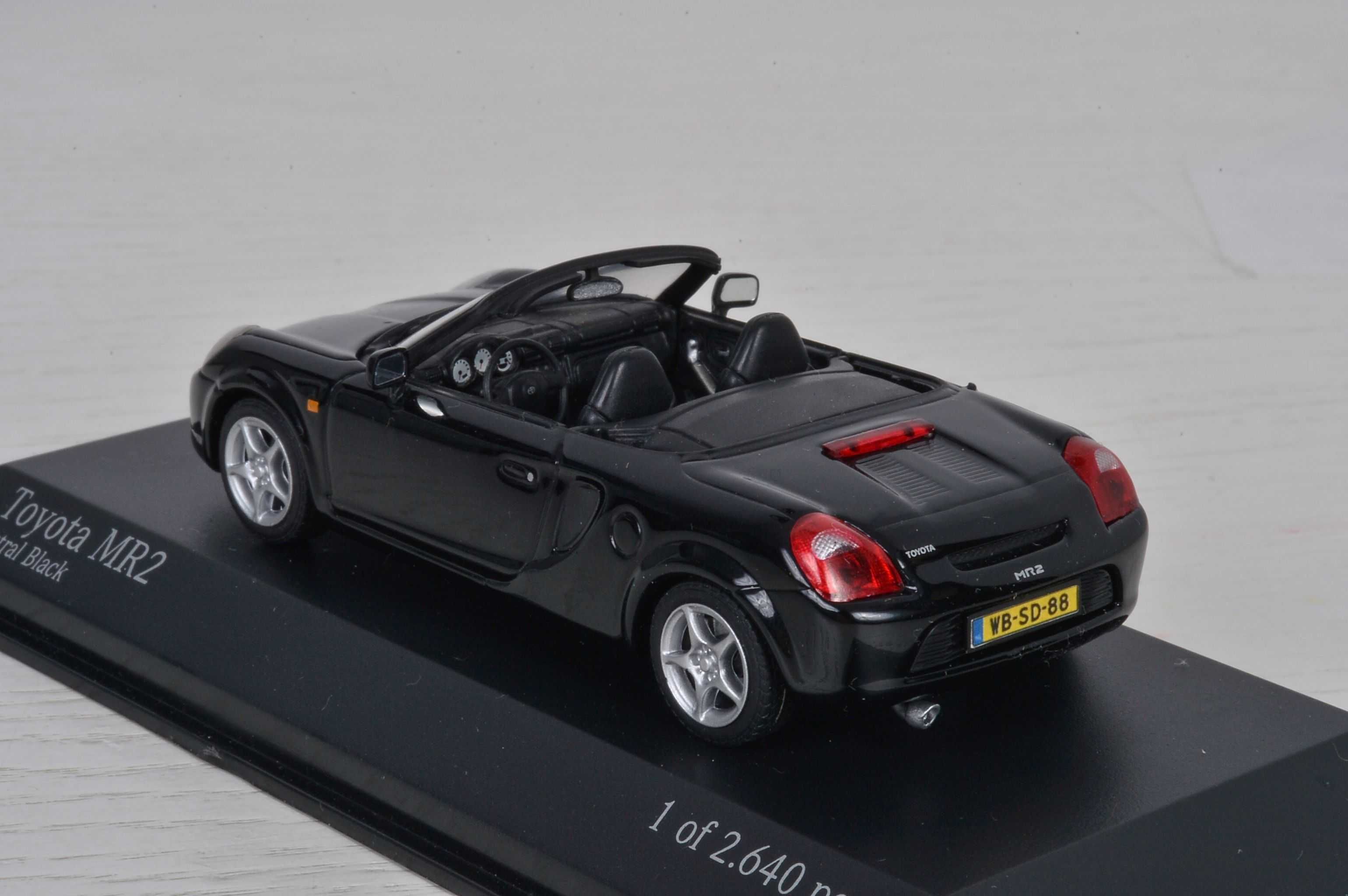 1/43 macheta Toyota MR2 - minichamps